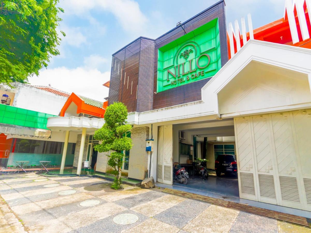 Oyo 90788 Nillo Hotel Kebumen Exterior photo