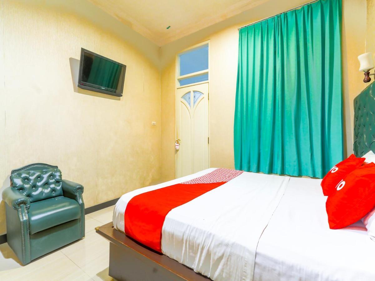 Oyo 90788 Nillo Hotel Kebumen Exterior photo